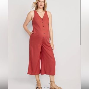 Maternity Sleeveless Linen-Blend Cropped Henley Jumpsuit in Mineral Rouge